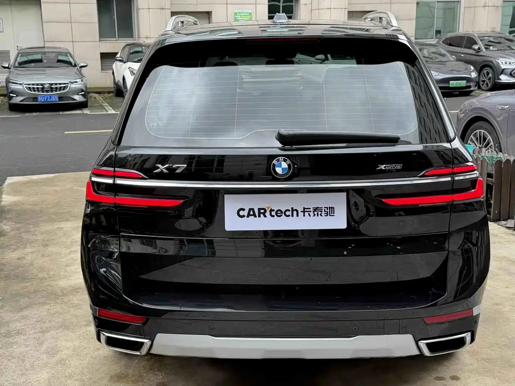 BMW X7 — миниатюра 5