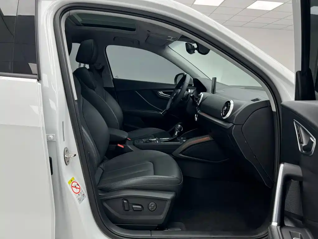 Audi Q2L — миниатюра 5