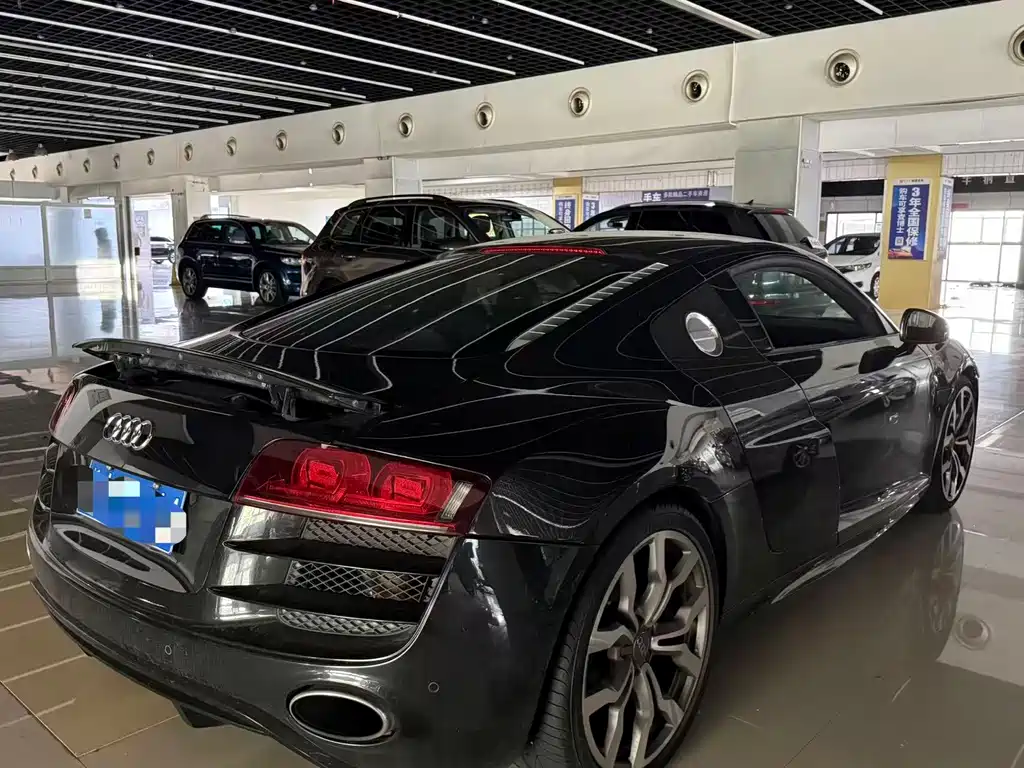 Audi R8 — миниатюра 14