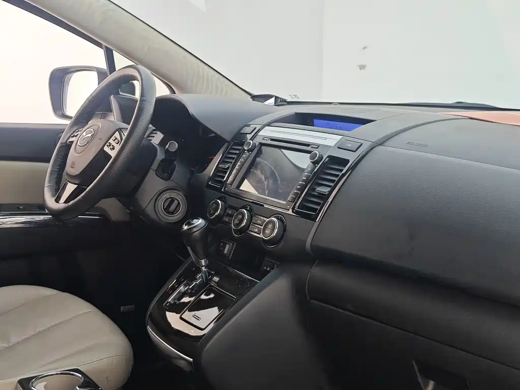 Mazda 8 — миниатюра 11