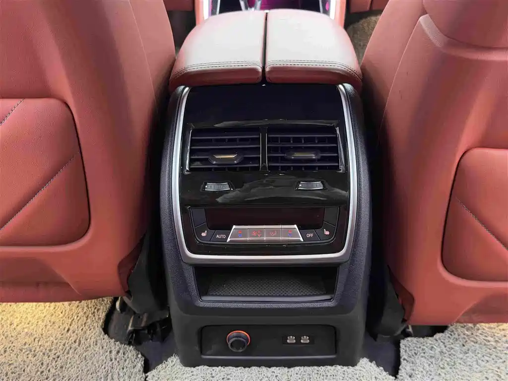 BMW XM — миниатюра 14