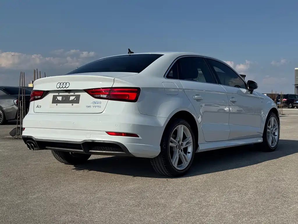 Audi A3 — миниатюра 4