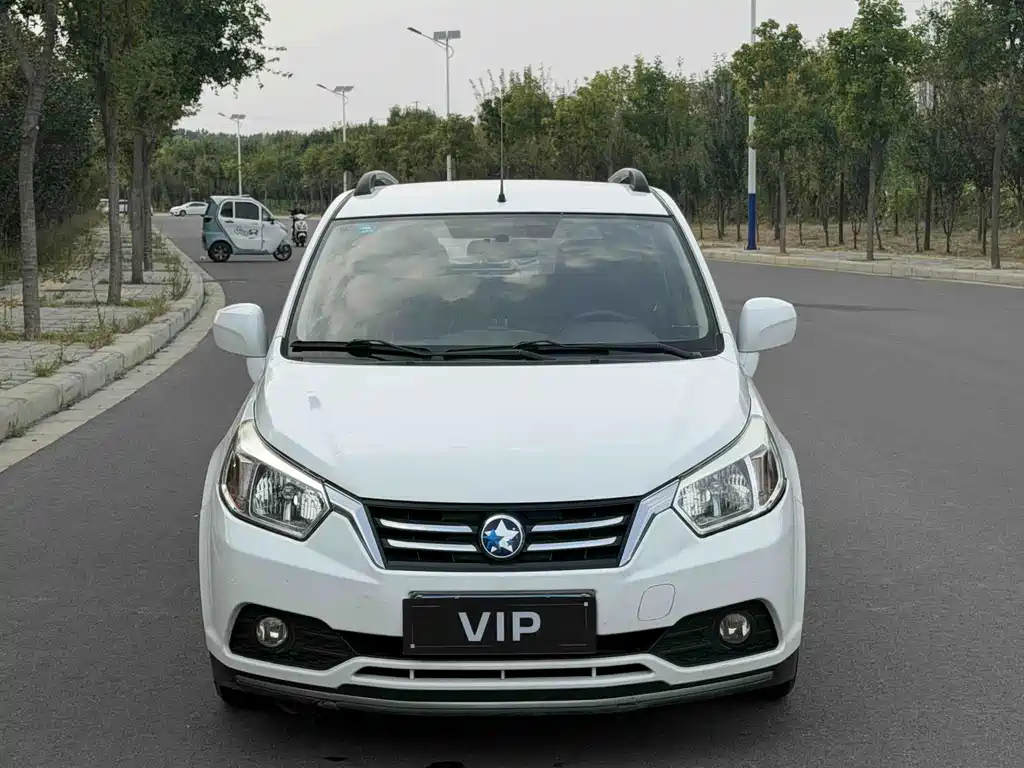 Venucia R50 — миниатюра 2