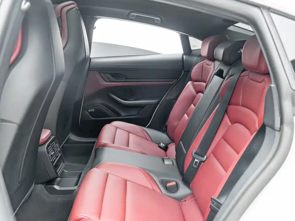 Porsche Taycan — миниатюра 15