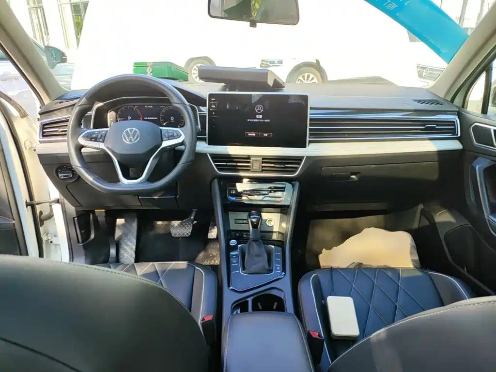 Volkswagen Tiguan L — миниатюра 10