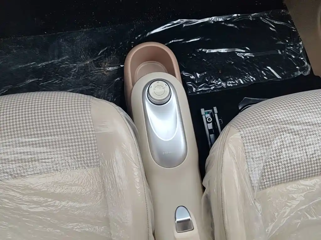 Wuling MINIEV — миниатюра 14