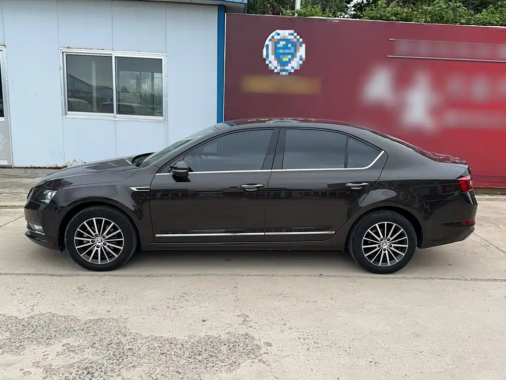 Skoda Octavia — миниатюра 6