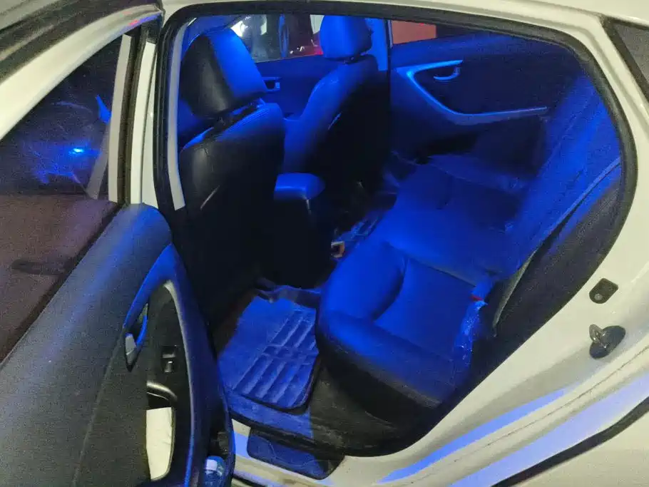 Hyundai Elantra Langdong — миниатюра 11