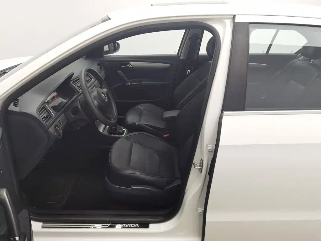 Volkswagen Lavida — миниатюра 10