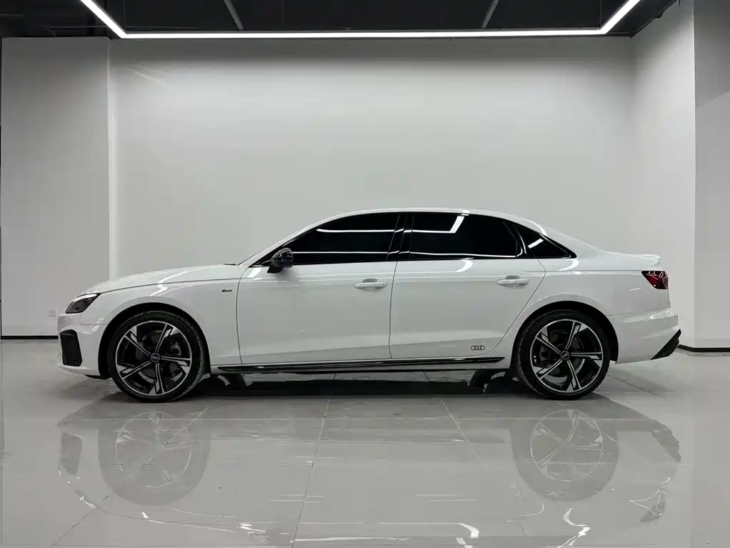 Audi A4L id 4622391 из Китая 11
