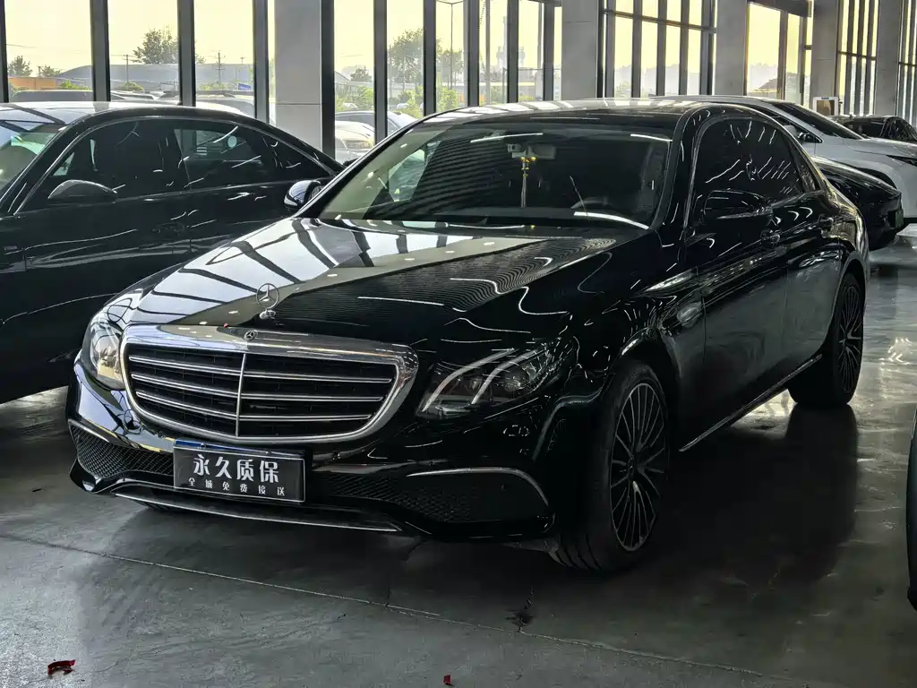 Mercedes-Benz E-Class — миниатюра 2