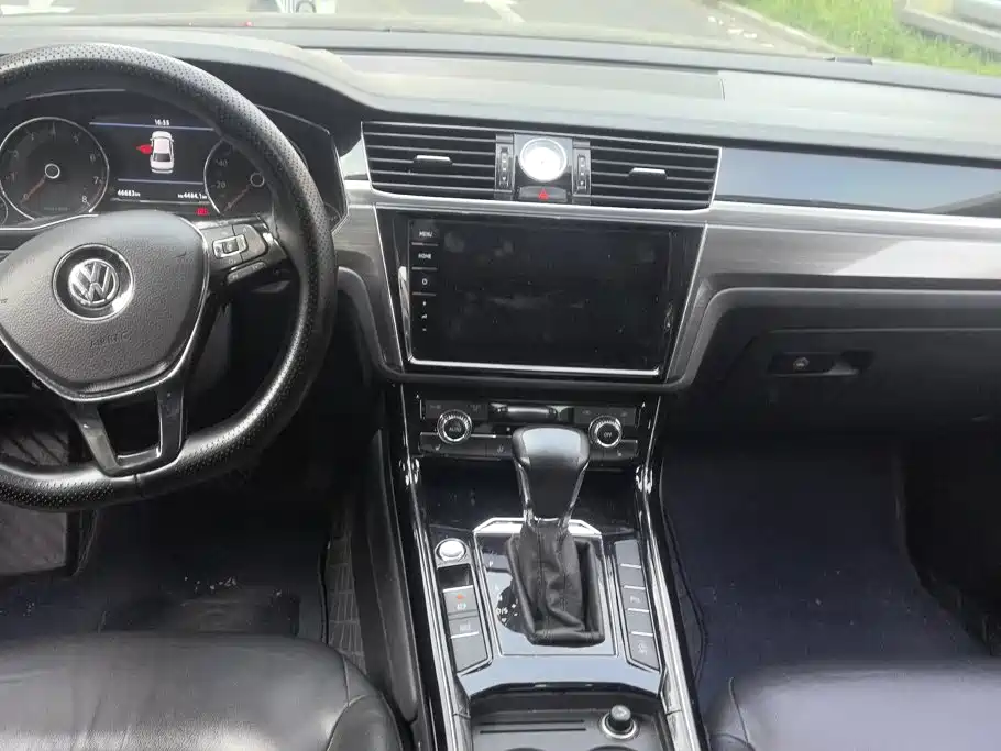 Volkswagen Phideon — миниатюра 12