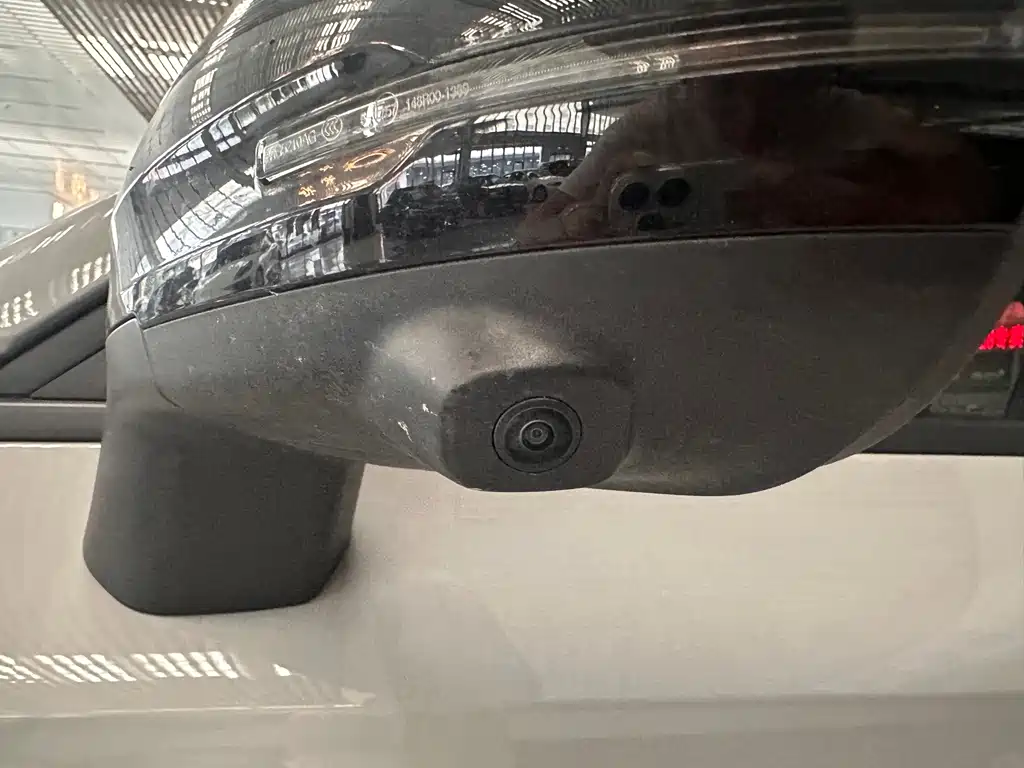 Leapmotor Leapmotor B10 — миниатюра 4