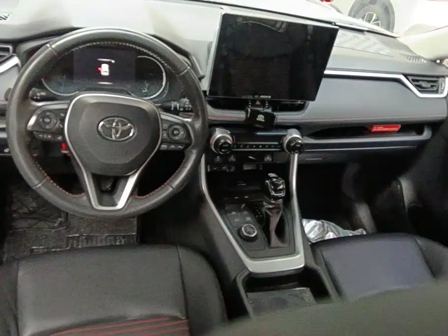 Toyota RAV4 Prime — миниатюра 12