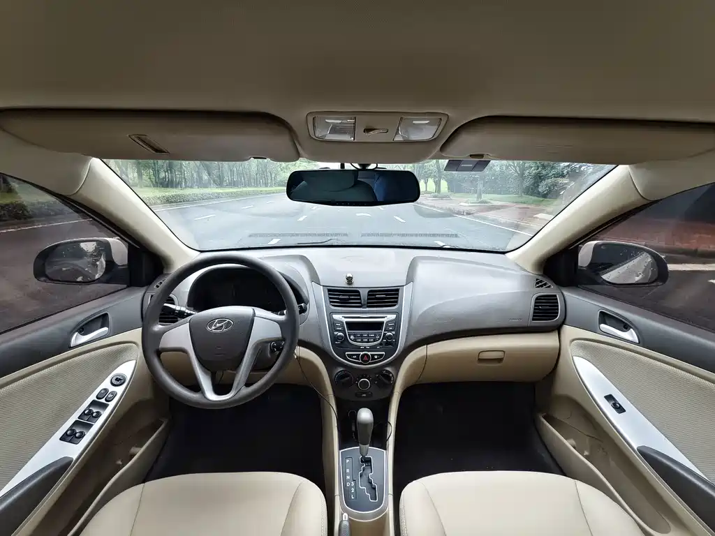 Hyundai Verna — миниатюра 6