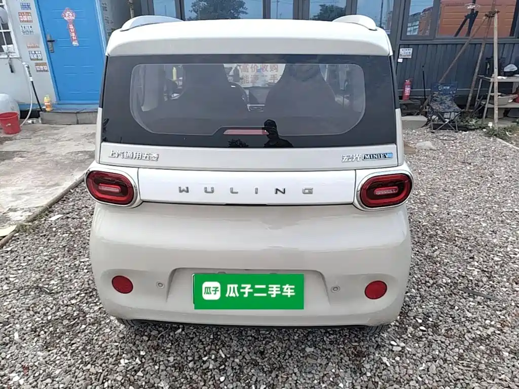 Wuling MINIEV — миниатюра 6