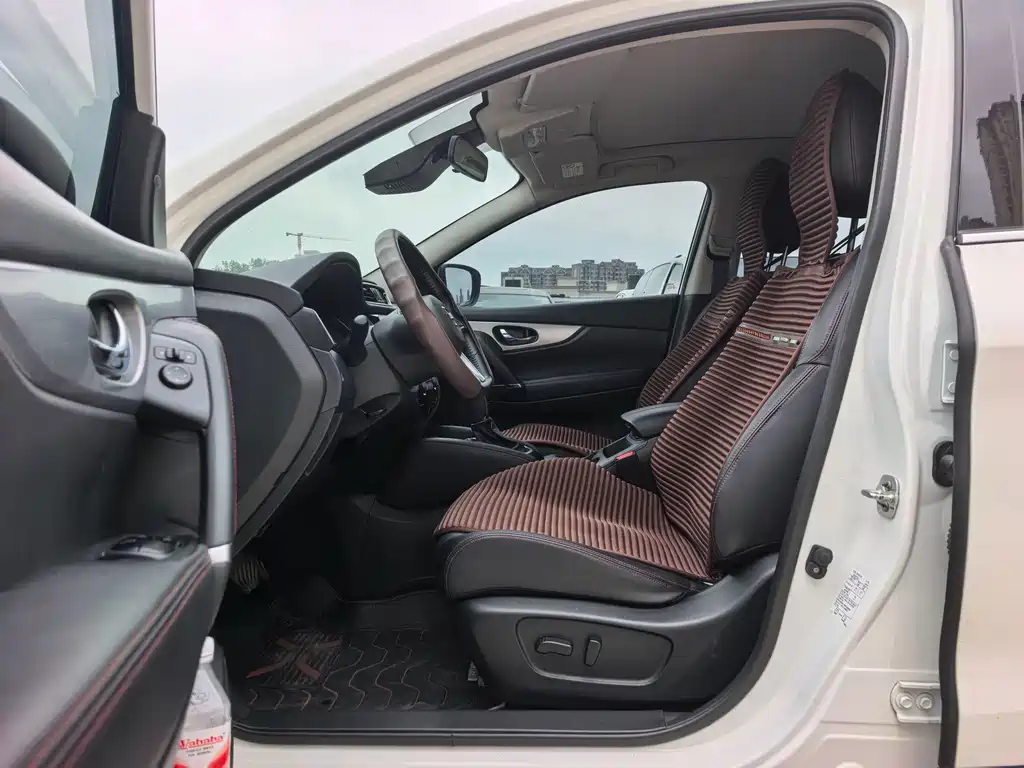 Nissan Qashqai — миниатюра 10