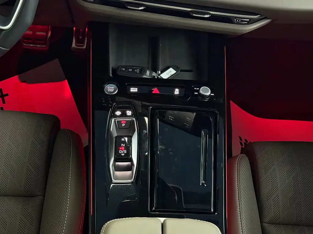 Audi A6L — миниатюра 12
