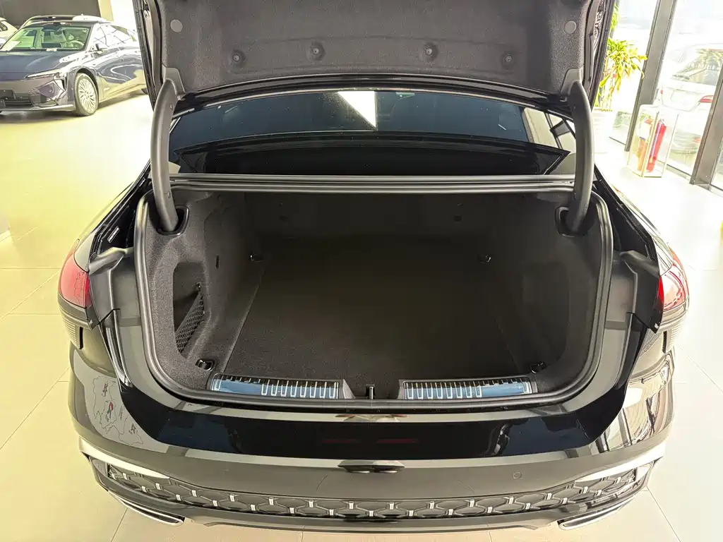 Audi A6L — миниатюра 15