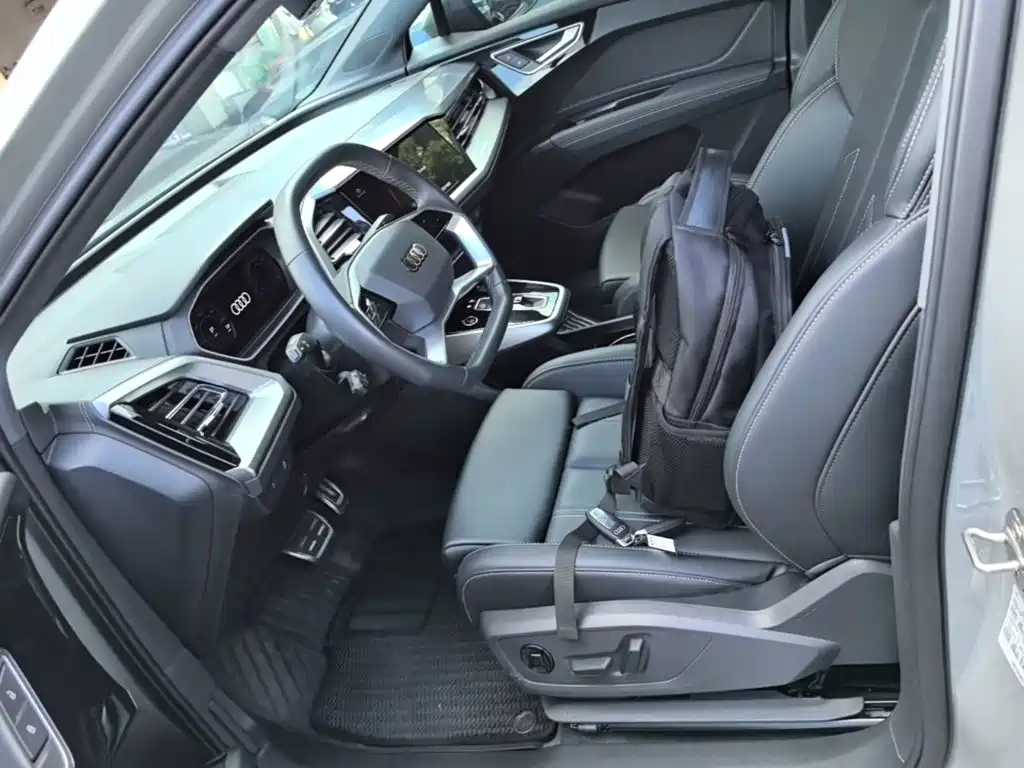 Audi Q4 e-tron — миниатюра 15