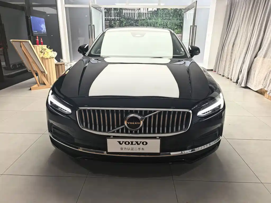 Volvo S90 — миниатюра 2