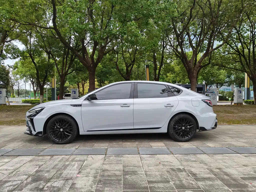 MG MG6 — миниатюра 15