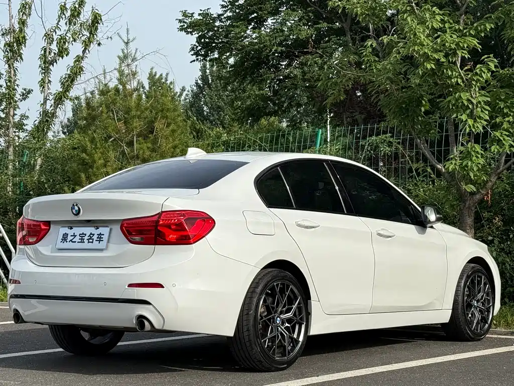 BMW 1 Series — миниатюра 17