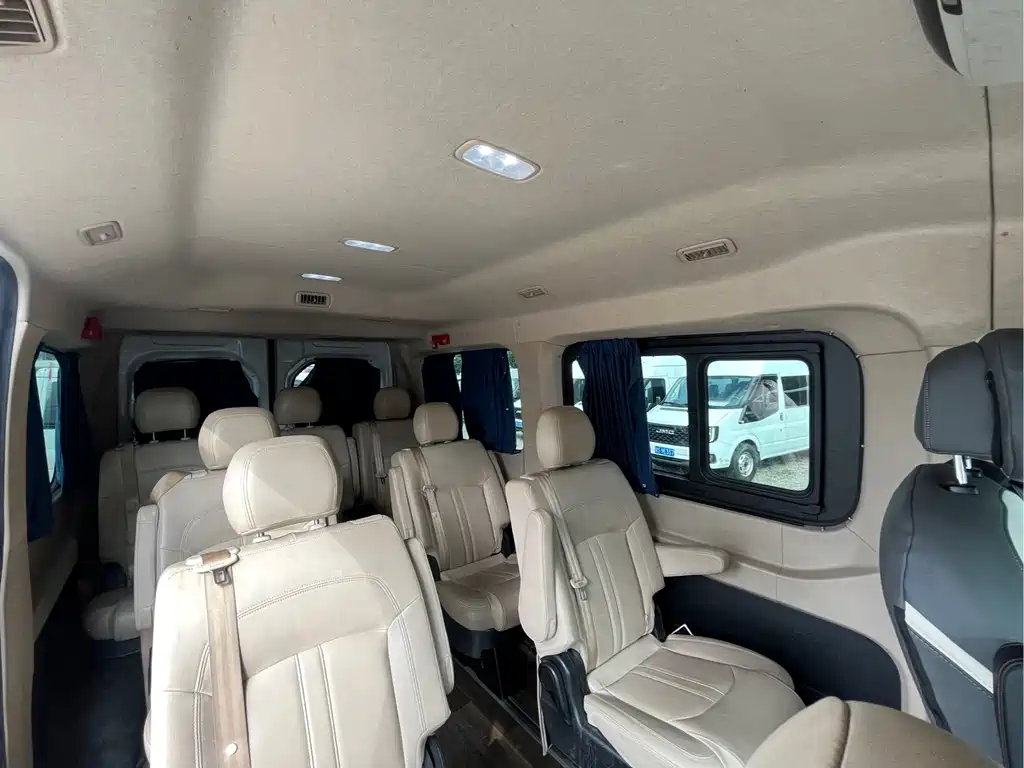 MAXUS V90 — миниатюра 13