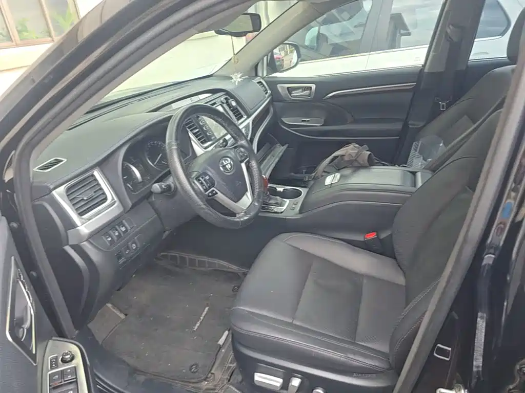Toyota Highlander — миниатюра 11