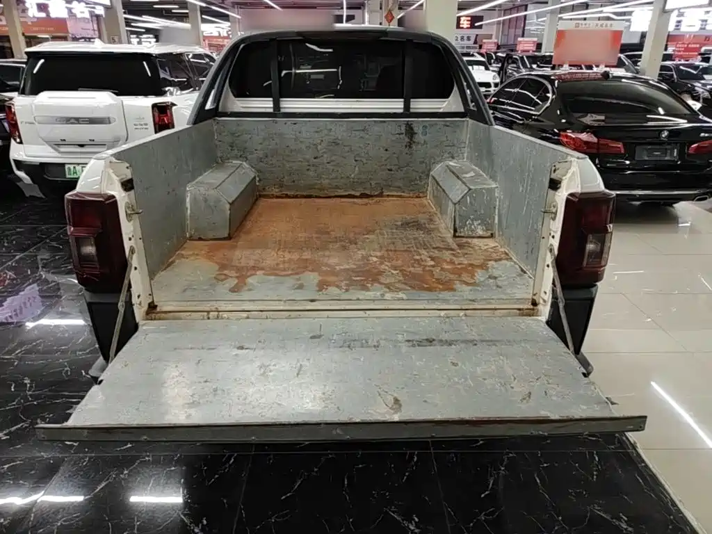 JMC Yuhu 7 — миниатюра 19