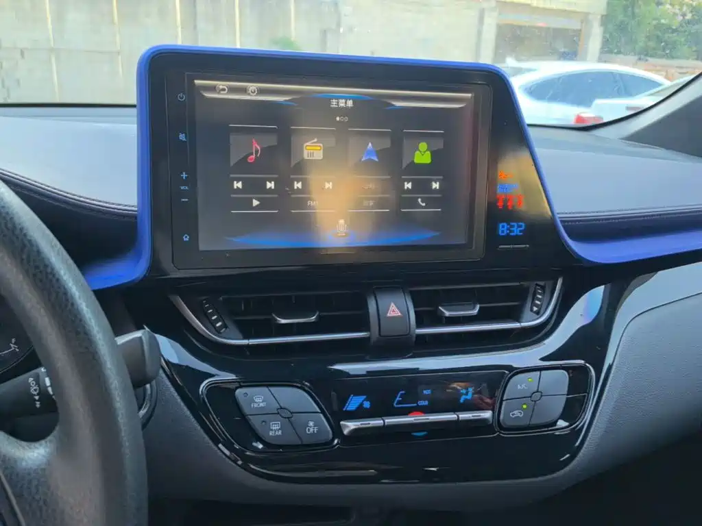 Toyota C-HR — миниатюра 13