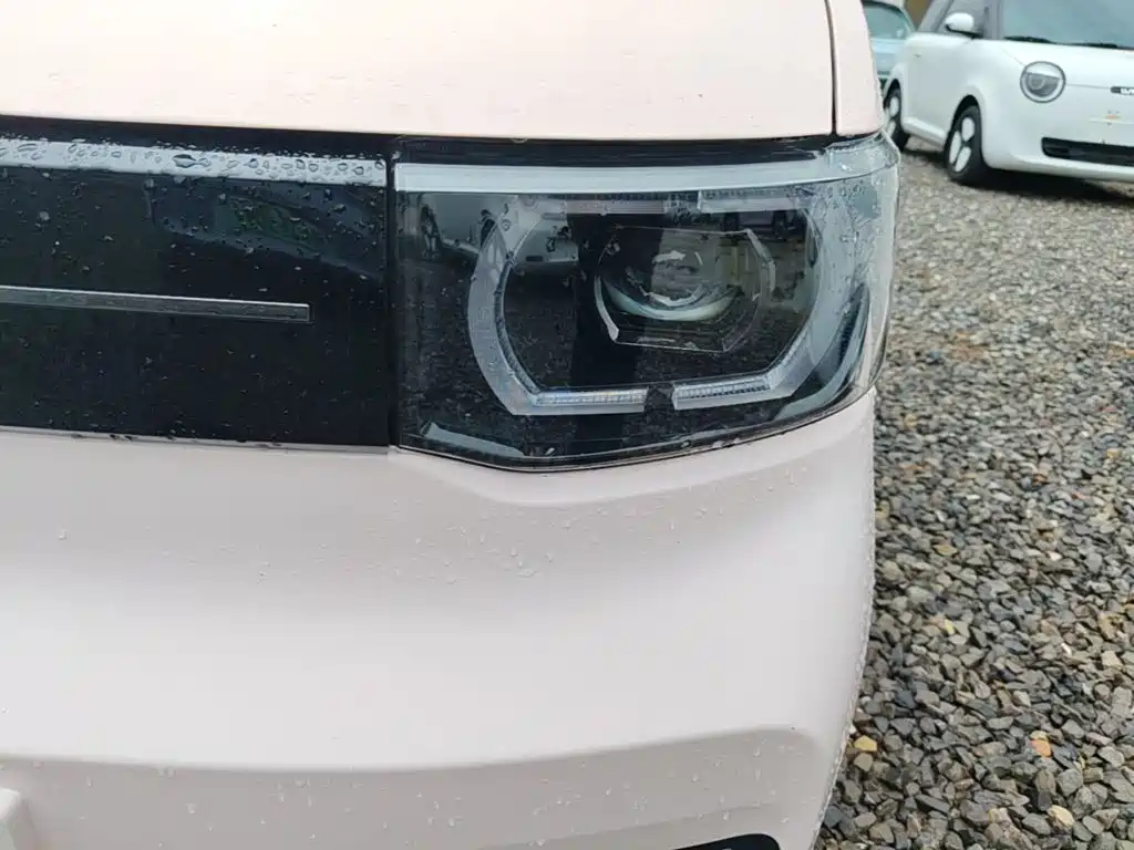 Wuling MINIEV — миниатюра 24