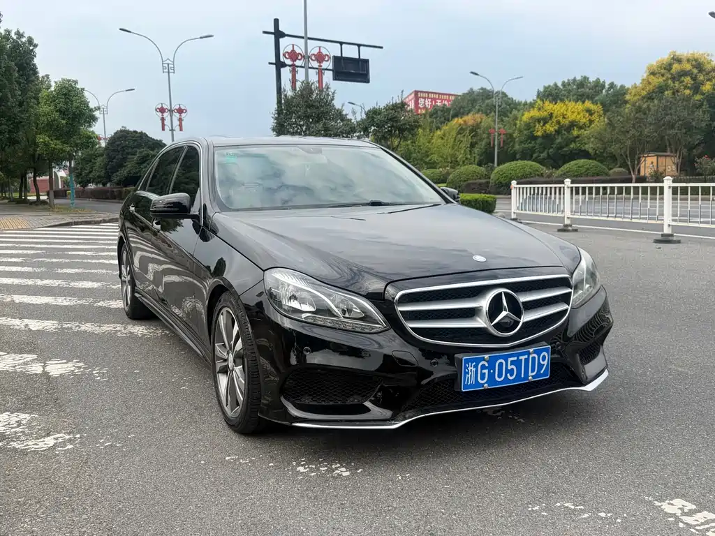 Mercedes-Benz E-Class — миниатюра 3