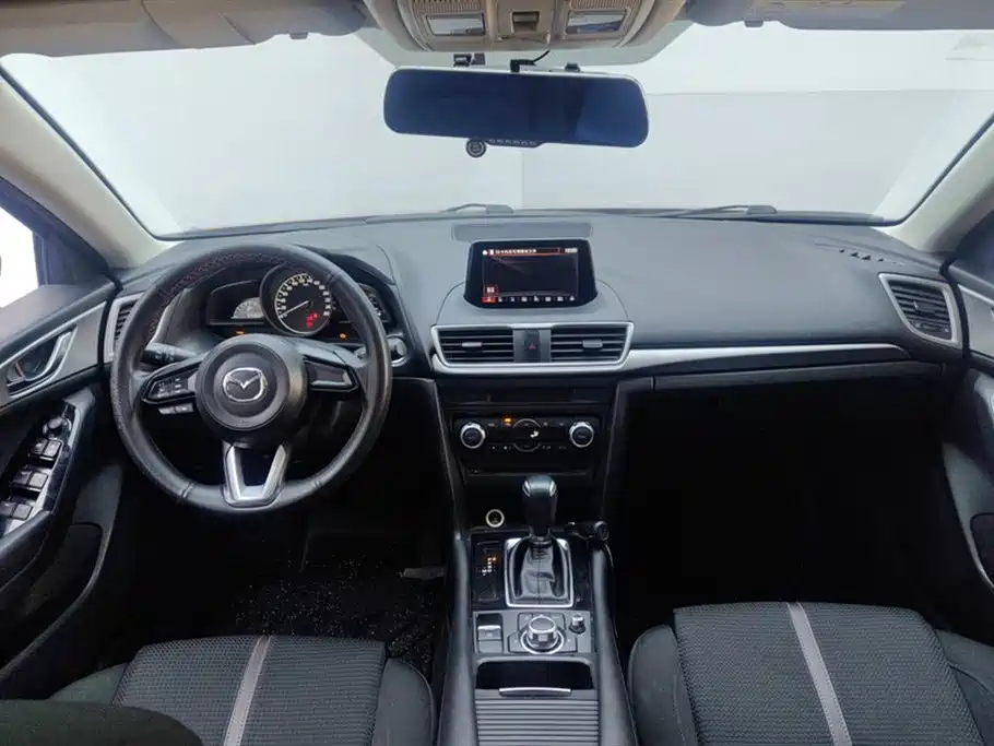 MAZDA 3 ANGKESAILA