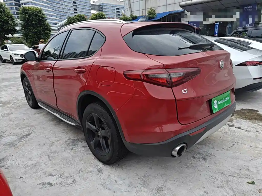 Alfa Romeo Stelvio — миниатюра 5