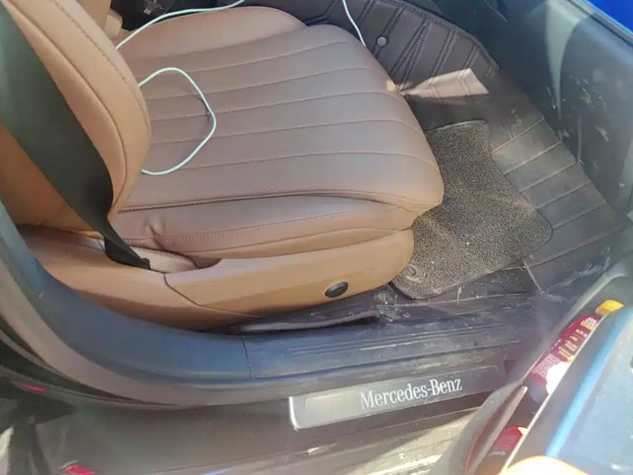 Mercedes-Benz E-Class — миниатюра 8