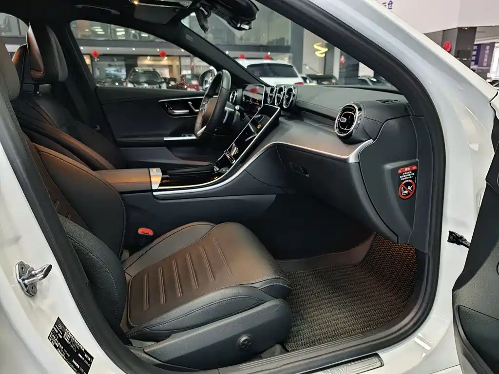 Mercedes-Benz C-Class — миниатюра 20
