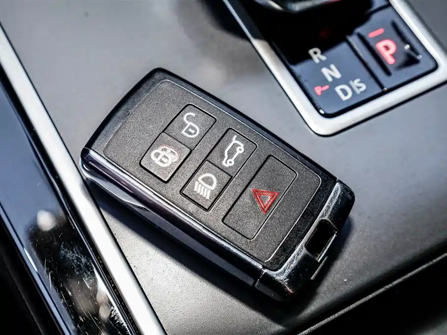 Land Rover Range Rover Velar — фотографии объявления, Фото 27