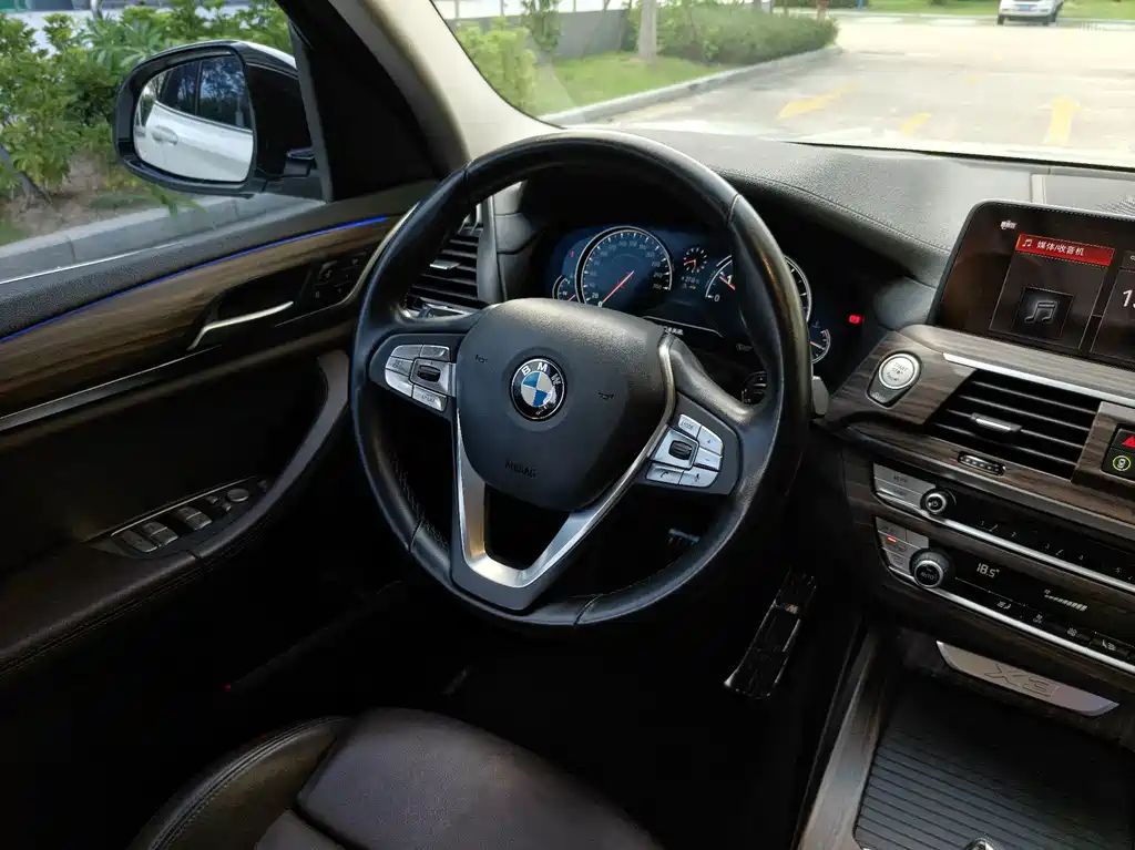 BMW X3 — миниатюра 15
