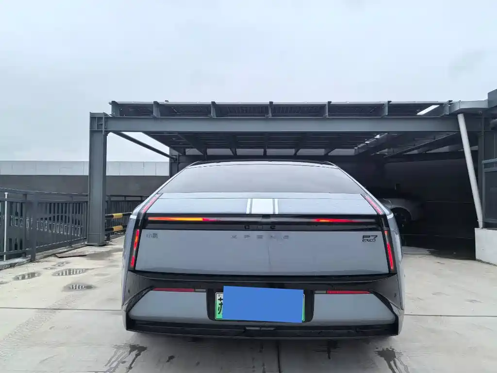 XPeng P7 — миниатюра 4