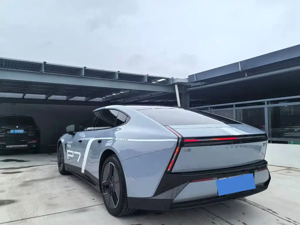 XPeng P7 — миниатюра 6