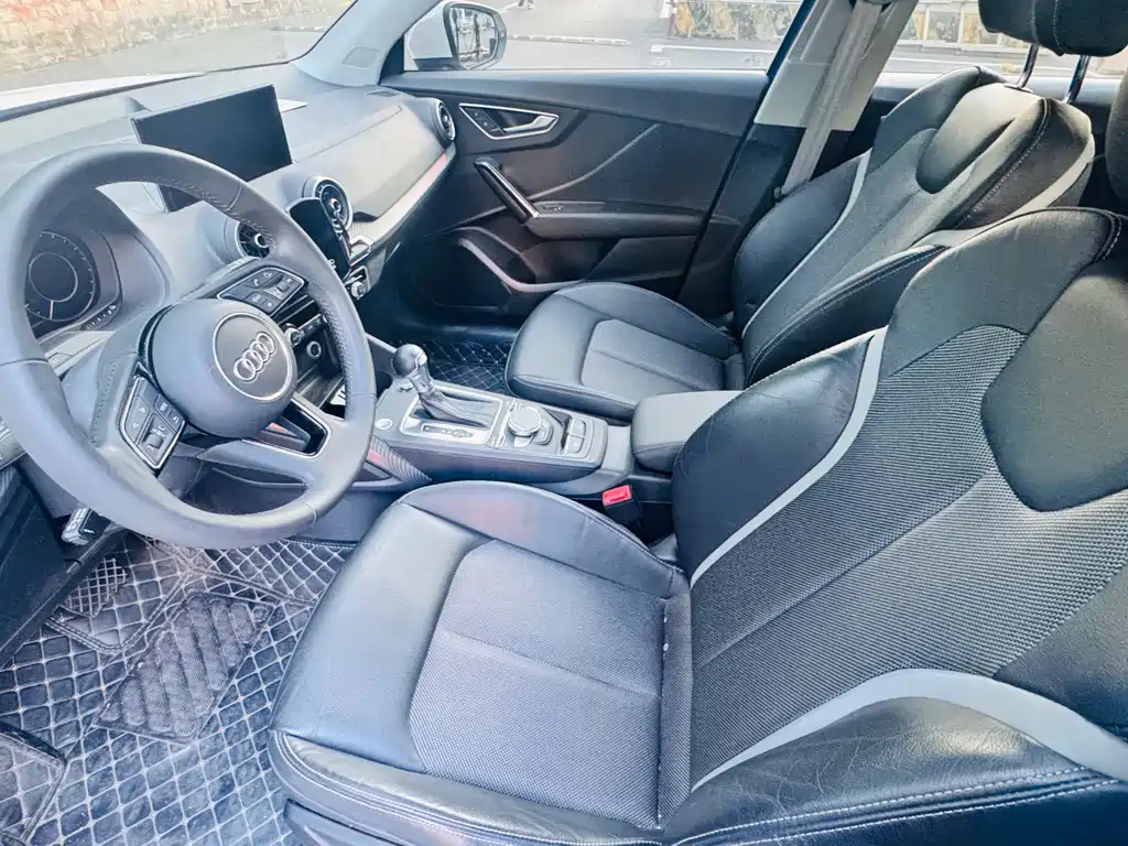 Audi Q2L e-tron — миниатюра 9