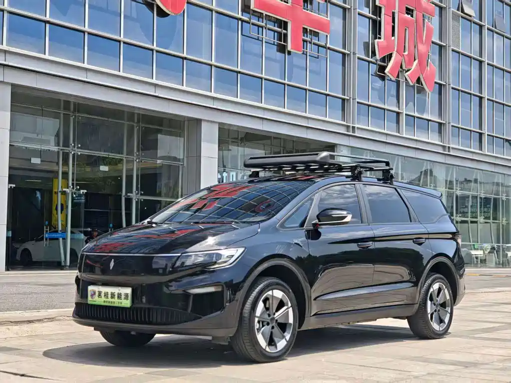 2025 Geely Livan - zdjęcie 1 z 18
