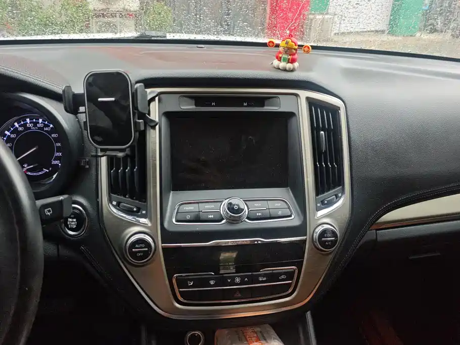 Changan CS95 — миниатюра 13
