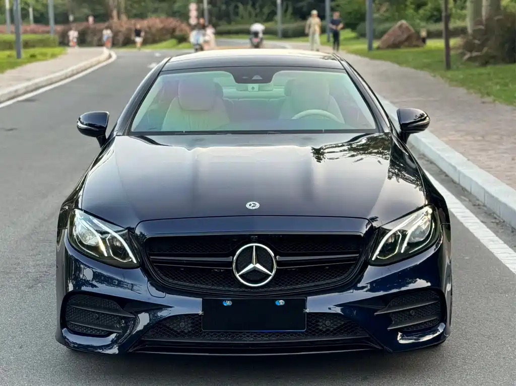 Mercedes-Benz E-Class (Import) — миниатюра 2