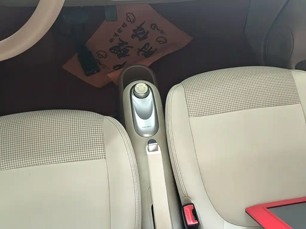 Wuling MINIEV — миниатюра 14