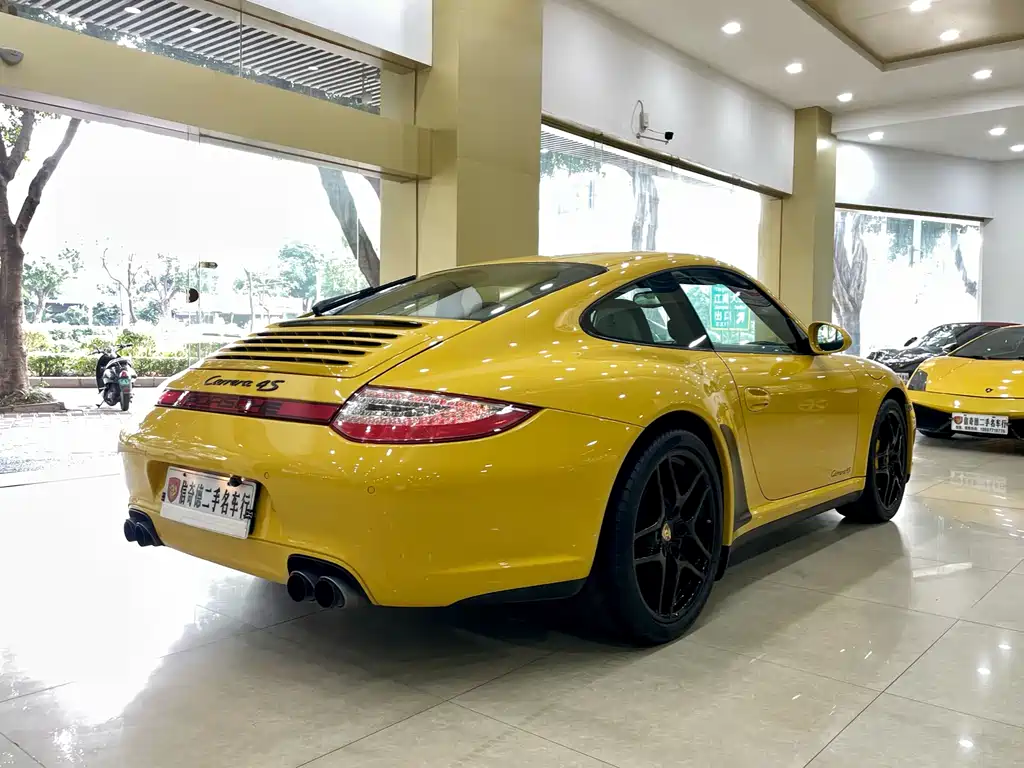 Porsche 911 2010 Carrera 4S 3.8L