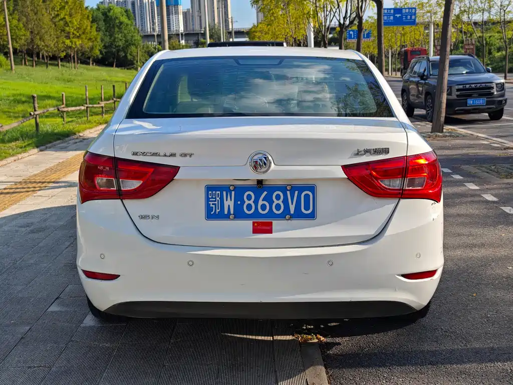 Buick Excelle — миниатюра 8