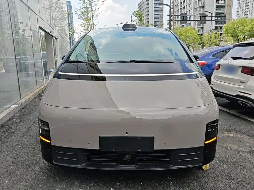 Li Auto Li MEGA — миниатюра 3