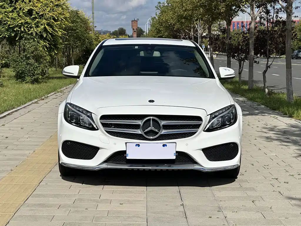 Mercedes-Benz C-Class — миниатюра 2